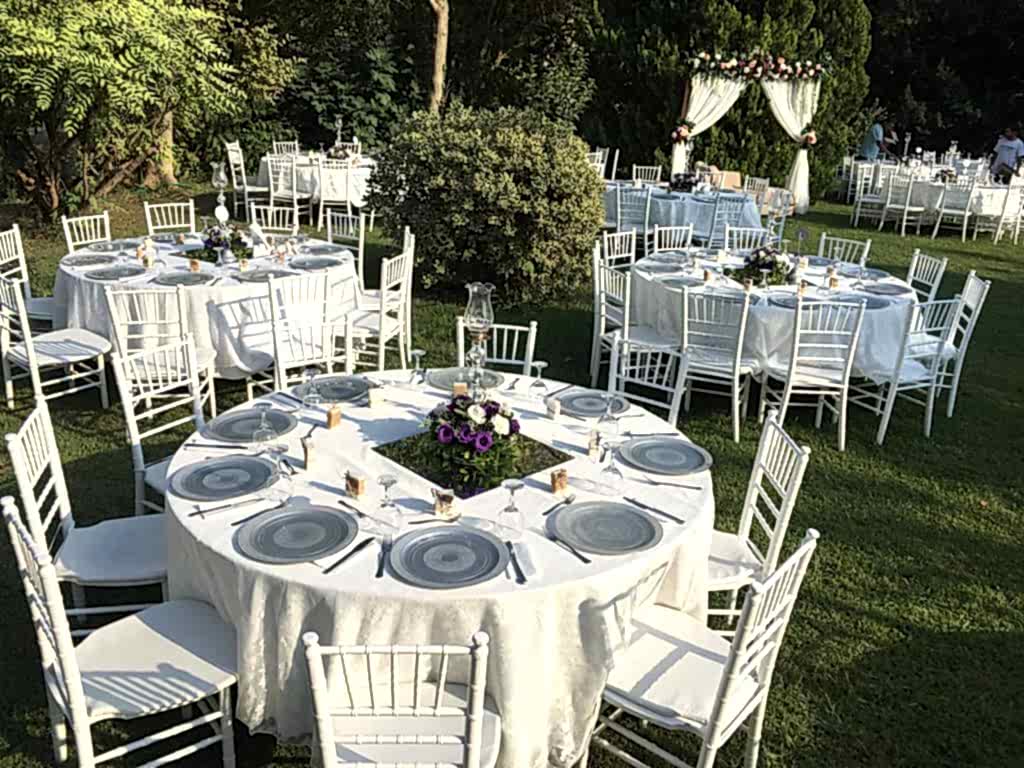 Bahçede Nişan Organizasyon Gümüş Konsept