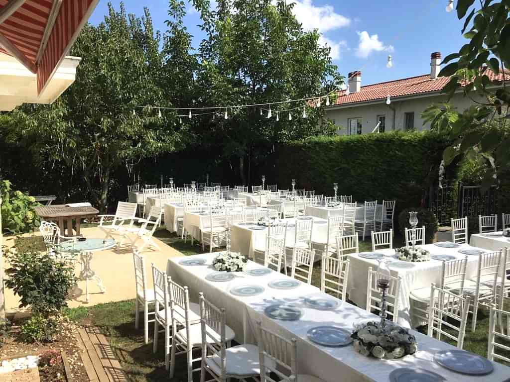 Bahçede Nişan Organizasyon Kurulumu