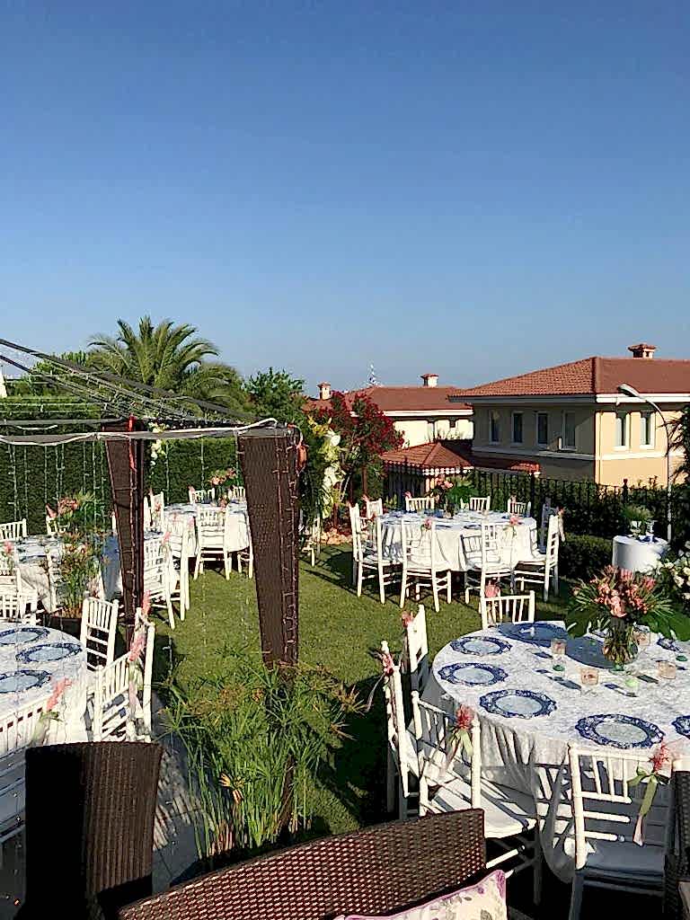 bahçede Nişan Organizasyonu Kurulumları